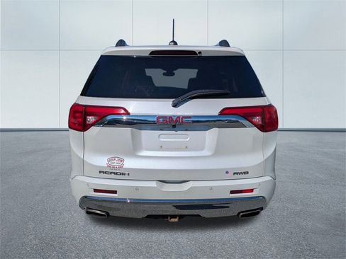 Used 2017 GMC Acadia Denali w/ Technology Package image 4