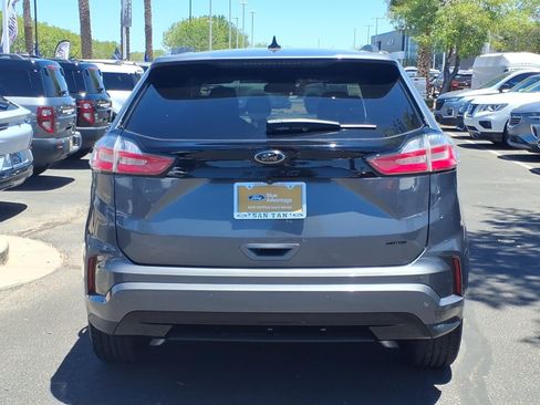 Certified 2022 Ford Edge SE w/ Black Appearance Package AWD/4WD image 5