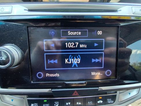 Used 2013 Honda Accord Touring image 22