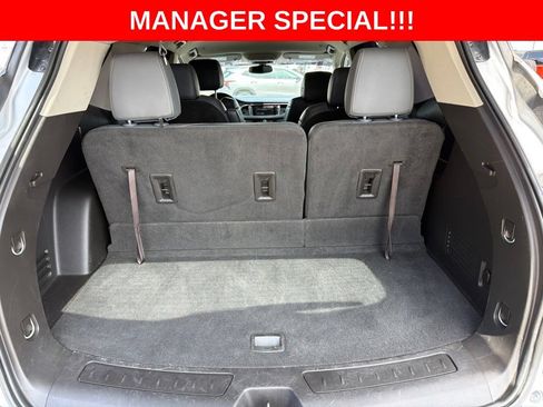 Used 2019 Buick Enclave Essence FWD image 34