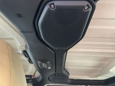 Used 2022 Jeep Wrangler Unlimited Sport image 42