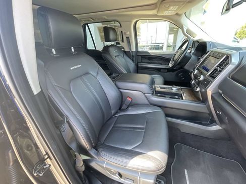 Used 2021 Ford Expedition Platinum RWD image 28