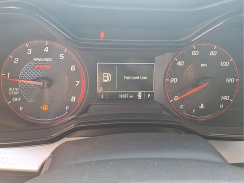Used 2024 Chevrolet Trax RS w/ Sunroof Package FWD image 19