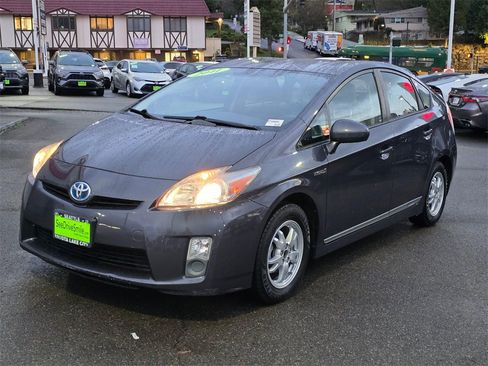 Used 2011 Toyota Prius Two image 3