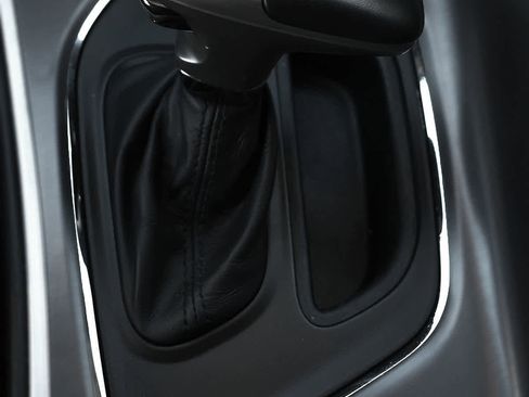 Used 2022 Dodge Challenger SRT Hellcat RWD image 24