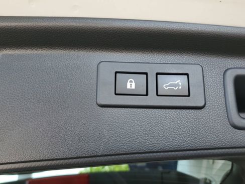 Used 2020 Subaru Forester Premium AWD/4WD image 26