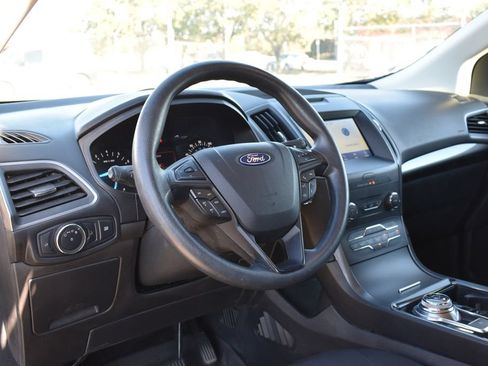 Certified 2020 Ford Edge SE FWD image 9