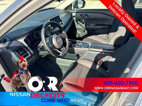 Used 2024 Nissan Rogue S FWD image 12