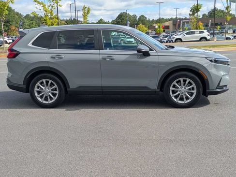 Used 2024 Honda CR-V EX image 3