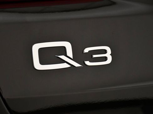 Used 2025 Audi Q3 2.0T Premium Plus w/ Premium Plus Package image 9