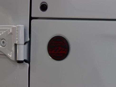 Used 2025 Jeep Wrangler Rubicon w/ XTREMEE 35" Tire Package image 15