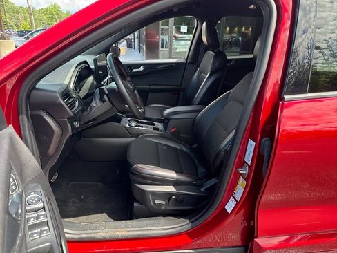 Used 2024 Ford Escape ST-Line w/ Tech Pack #1 AWD/4WD image 22