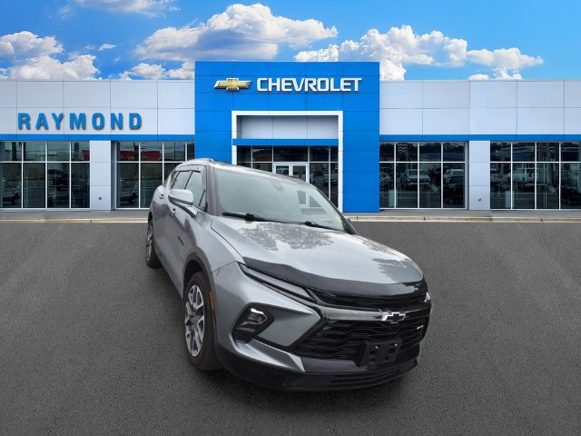 Used 2024 Chevrolet Blazer RS w/ Driver Confidence II Package AWD/4WD image 9