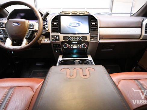 Used 2022 Ford F350 King Ranch w/ FX4 Off-Road Package image 13