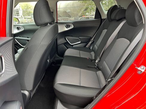 Used 2025 Kia Soul LX w/ LX Technology Package image 34