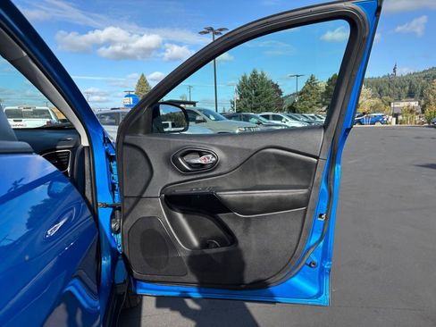 Used 2021 Jeep Cherokee Latitude Plus image 26