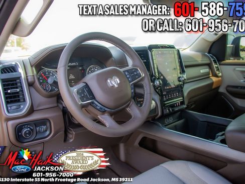 Used 2025 RAM 1500 Laramie AWD/4WD image 9