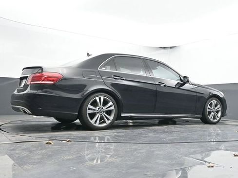 Used 2016 Mercedes-Benz E 350 4MATIC Sedan image 46