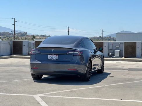 Used 2022 Tesla Model 3 Performance AWD/4WD image 32