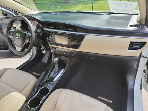 Used 2015 Toyota Corolla LE image 33