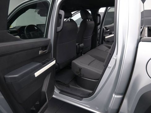 Used 2024 Toyota Tacoma TRD Off-Road image 16