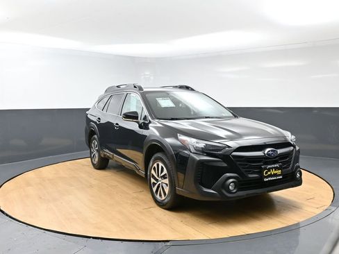 Used 2023 Subaru Outback Premium AWD/4WD image 7