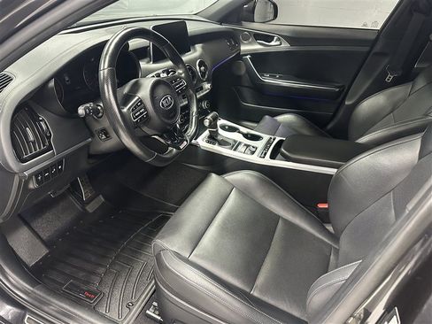 Used 2021 Kia Stinger GT1 AWD/4WD image 2