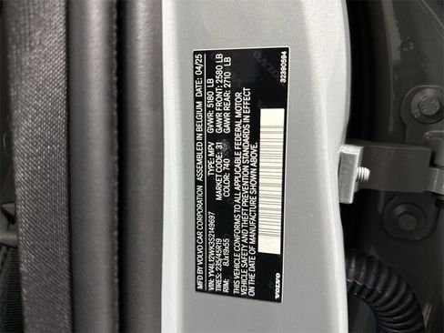 Used 2025 Volvo V60 B5 Cross Country Plus image 28