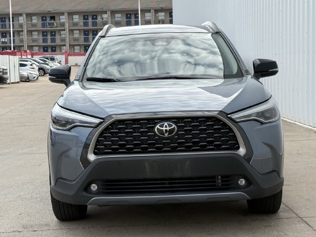 Used 2025 Toyota Corolla Cross XLE FWD image 7