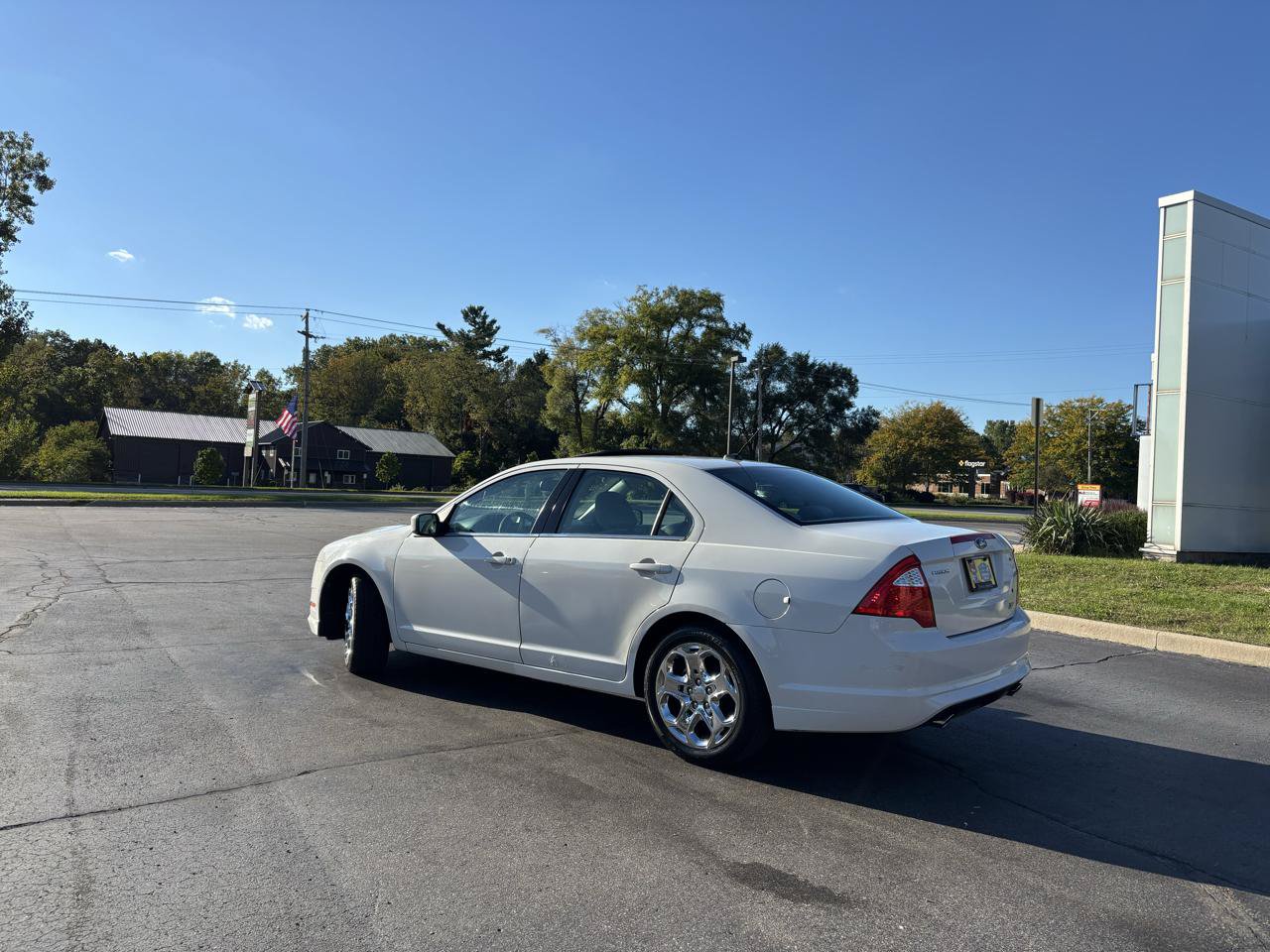 Used 2010 Ford Fusion SE FWD image 5