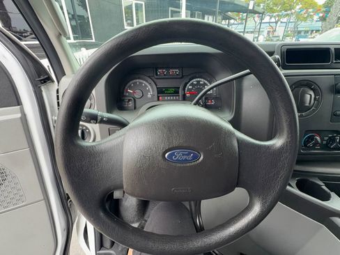 Used 2013 Ford E-350 and Econoline 350 Super Duty w/ PWR Group RWD image 18
