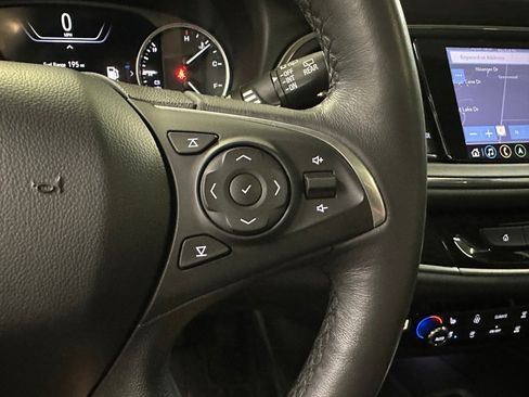 Used 2020 Buick Enclave Avenir w/ Avenir Technology Package AWD/4WD image 10