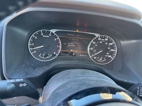 Used 2022 Nissan Rogue SV w/ SV Premium Package image 5