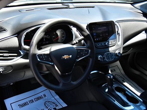 Used 2020 Chevrolet Malibu LT FWD image 14