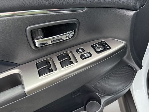 Used 2025 Mitsubishi Outlander Sport SE AWD/4WD image 21