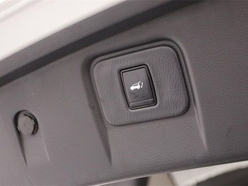 Certified 2024 Nissan Murano Platinum w/ Cargo Package image 8