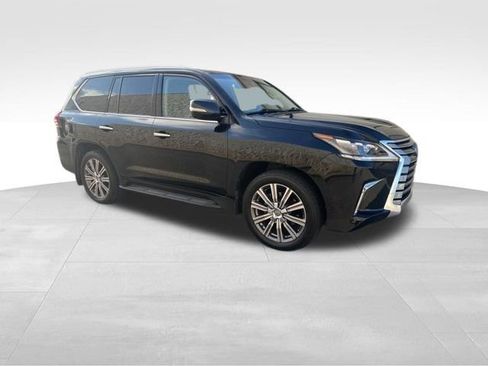 Used 2016 Lexus LX 570 4WD w/ Luxury Package image 4