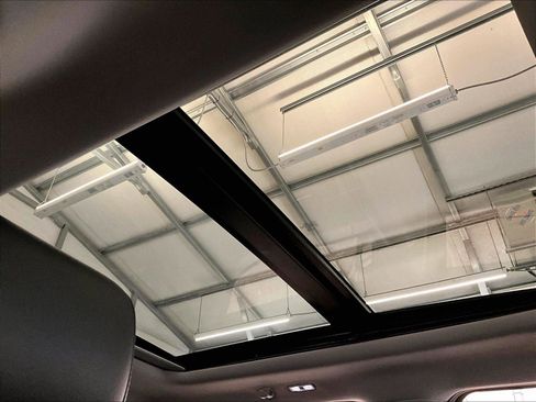 Used 2024 Ford F250 Lariat w/ Sport Appearance Package image 21