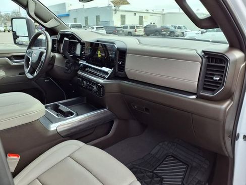 Used 2025 Chevrolet Silverado 3500 LTZ w/ LTZ Convenience Package AWD/4WD image 82