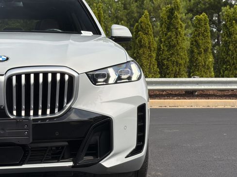 Used 2025 BMW X5 sDrive40i w/ M Sport Package RWD image 18