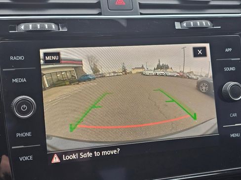 Used 2020 Volkswagen GTI S image 8