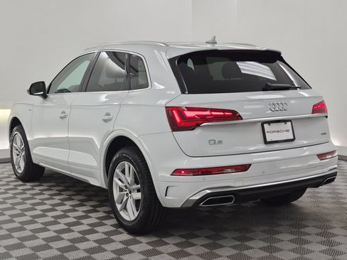 Used 2022 Audi Q5 2.0T Premium w/ Convenience Package AWD/4WD image 3