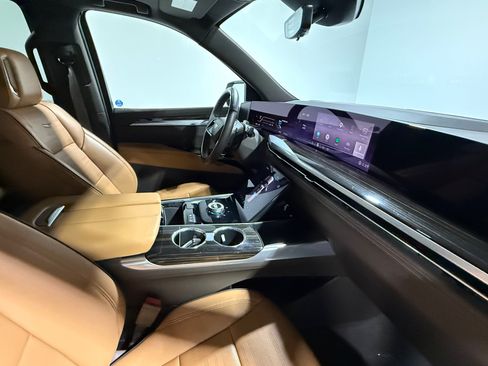 Used 2025 Cadillac Escalade Premium Luxury w/ Touring Package AWD/4WD image 53
