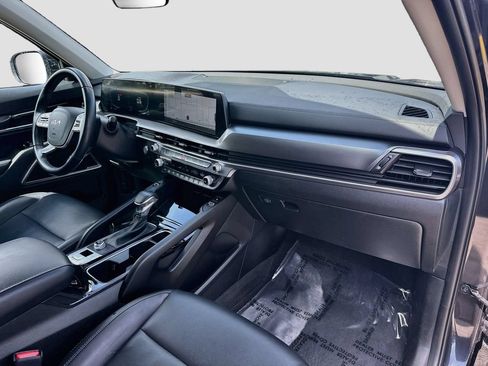 Used 2025 Kia Telluride S FWD image 32