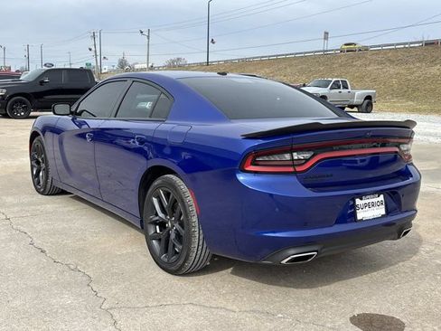 Used 2022 Dodge Charger SXT w/ Driver Convenience Group image 7