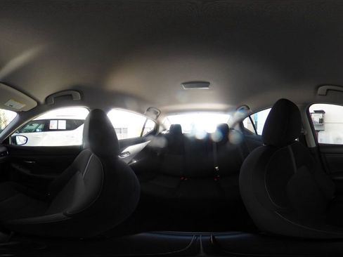 Used 2025 Nissan Sentra SV image 40