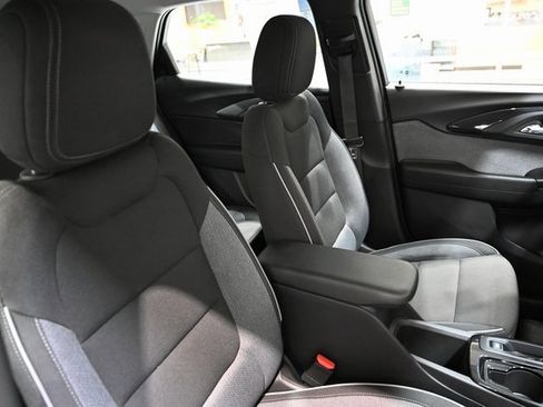 Used 2023 Chevrolet TrailBlazer LS image 8