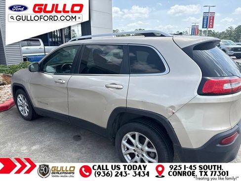 Used 2015 Jeep Cherokee Latitude FWD image 4