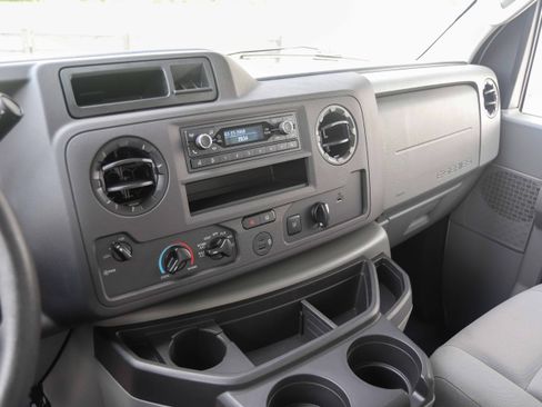 Used 2024 Ford E-450 and Econoline 450 Super Duty w/ Driver's Safety Package RWD image 19