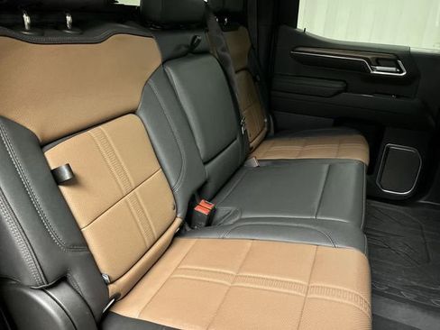 Certified 2024 Chevrolet Silverado 1500 High Country w/ Technology Package image 26